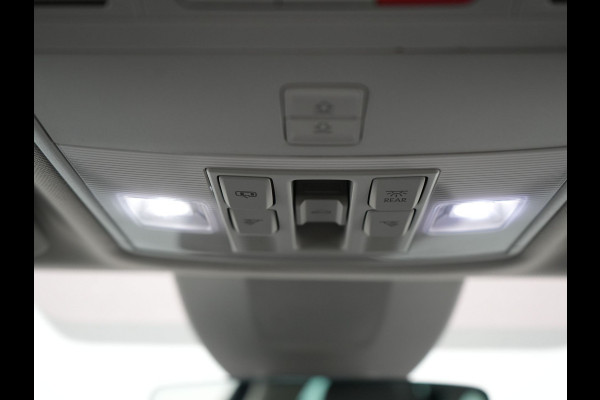 Škoda Superb Combi TSI iV Lauren & Klement Plug In Hybrid 218pk Dealer O.H PHEV | Panodak | Adaptive Cruise | 360 Camera | Lederen Sportstoelen Memory & Ventilatie | Lane assist | Navigatie | Apple Carplay | Virtual | Sfeerverlichting | Park Assist | DAB |