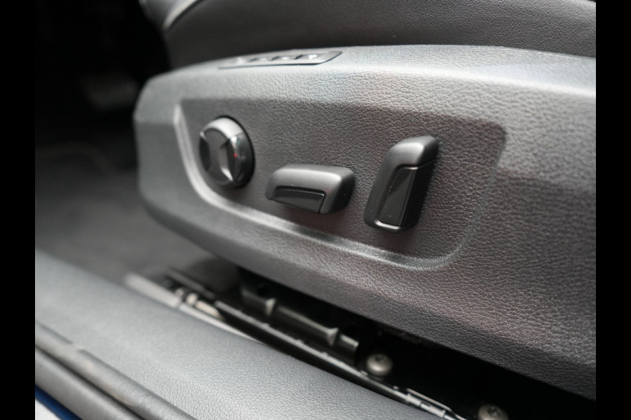 Škoda Superb Combi TSI iV Lauren & Klement Plug In Hybrid 218pk Dealer O.H PHEV | Panodak | Adaptive Cruise | 360 Camera | Lederen Sportstoelen Memory & Ventilatie | Lane assist | Navigatie | Apple Carplay | Virtual | Sfeerverlichting | Park Assist | DAB |