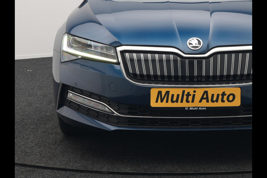 Škoda Superb Combi TSI iV Lauren & Klement Plug In Hybrid 218pk Dealer O.H PHEV | Panodak | Adaptive Cruise | 360 Camera | Lederen Sportstoelen Memory & Ventilatie | Lane assist | Navigatie | Apple Carplay | Virtual | Sfeerverlichting | Park Assist | DAB |