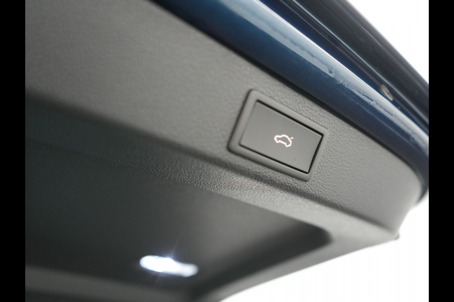 Škoda Superb Combi TSI iV Lauren & Klement Plug In Hybrid 218pk Dealer O.H PHEV | Panodak | Adaptive Cruise | 360 Camera | Lederen Sportstoelen Memory & Ventilatie | Lane assist | Navigatie | Apple Carplay | Virtual | Sfeerverlichting | Park Assist | DAB |