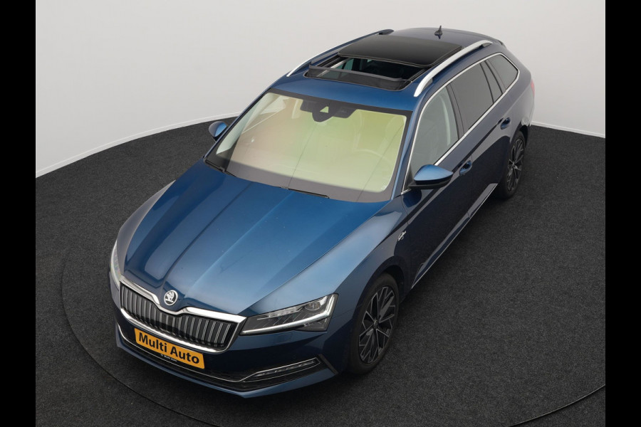 Škoda Superb Combi TSI iV Lauren & Klement Plug In Hybrid 218pk Dealer O.H PHEV | Panodak | Adaptive Cruise | 360 Camera | Lederen Sportstoelen Memory & Ventilatie | Lane assist | Navigatie | Apple Carplay | Virtual | Sfeerverlichting | Park Assist | DAB |