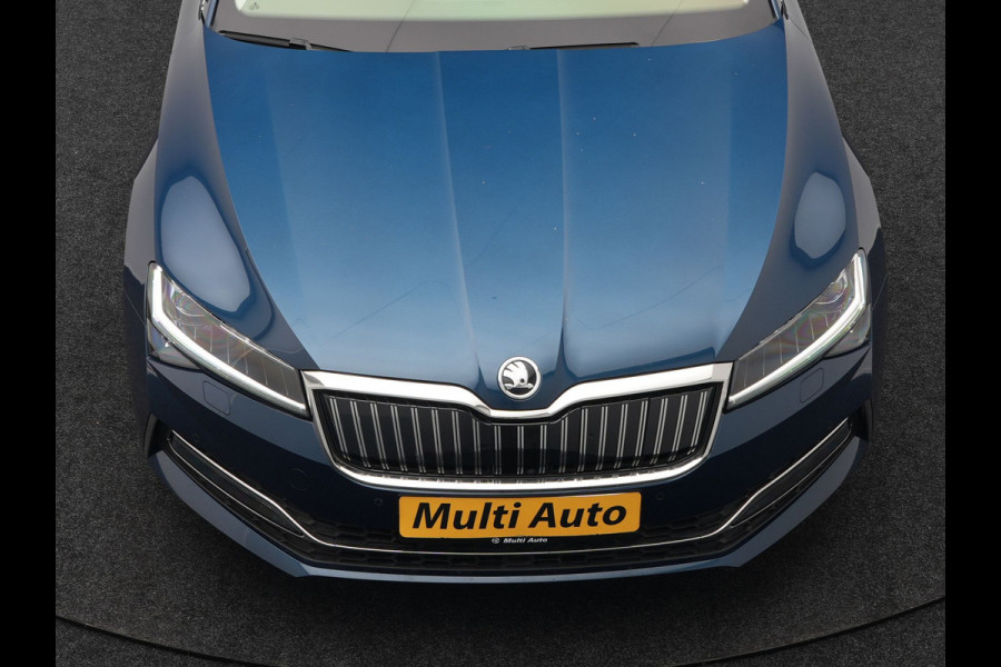 Škoda Superb Combi TSI iV Lauren & Klement Plug In Hybrid 218pk Dealer O.H PHEV | Panodak | Adaptive Cruise | 360 Camera | Lederen Sportstoelen Memory & Ventilatie | Lane assist | Navigatie | Apple Carplay | Virtual | Sfeerverlichting | Park Assist | DAB |