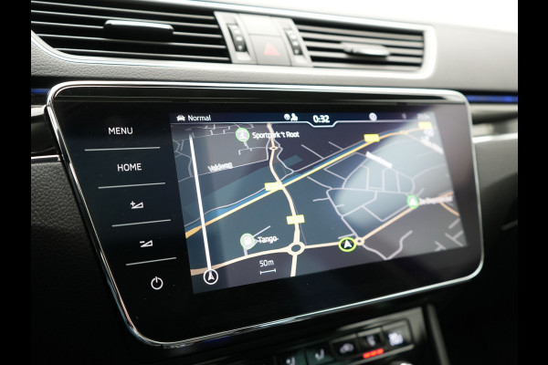 Škoda Superb Combi TSI iV Lauren & Klement Plug In Hybrid 218pk Dealer O.H PHEV | Panodak | Adaptive Cruise | 360 Camera | Lederen Sportstoelen Memory & Ventilatie | Lane assist | Navigatie | Apple Carplay | Virtual | Sfeerverlichting | Park Assist | DAB |