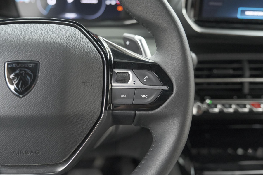 Peugeot 2008 PureTech 130 EAT8 Allure | 360 Camera | Adaptieve Cruise Control | Dodehoekdetectie | Navigatie