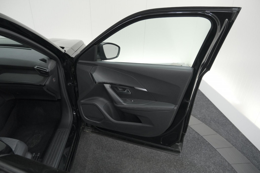 Peugeot 2008 PureTech 130 EAT8 Allure | 360 Camera | Adaptieve Cruise Control | Dodehoekdetectie | Navigatie