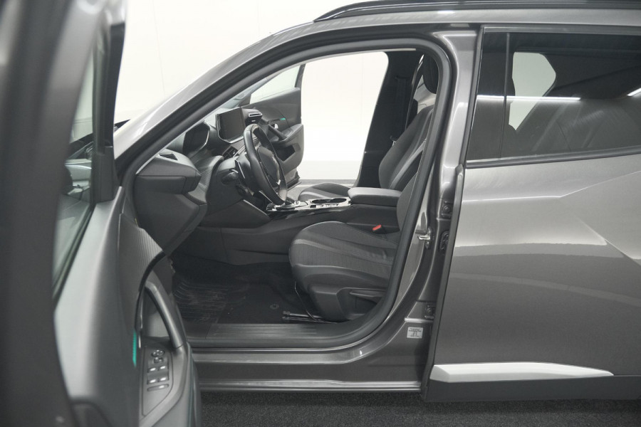 Peugeot 2008 PureTech 130 EAT8 Allure Pack | Trekhaak | Camera | Navigatie | Parkeersensoren | Stoelverwarming