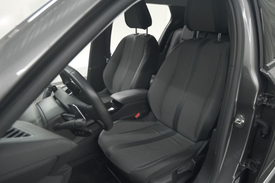 Peugeot 2008 PureTech 130 EAT8 Allure Pack | Trekhaak | Camera | Navigatie | Parkeersensoren | Stoelverwarming