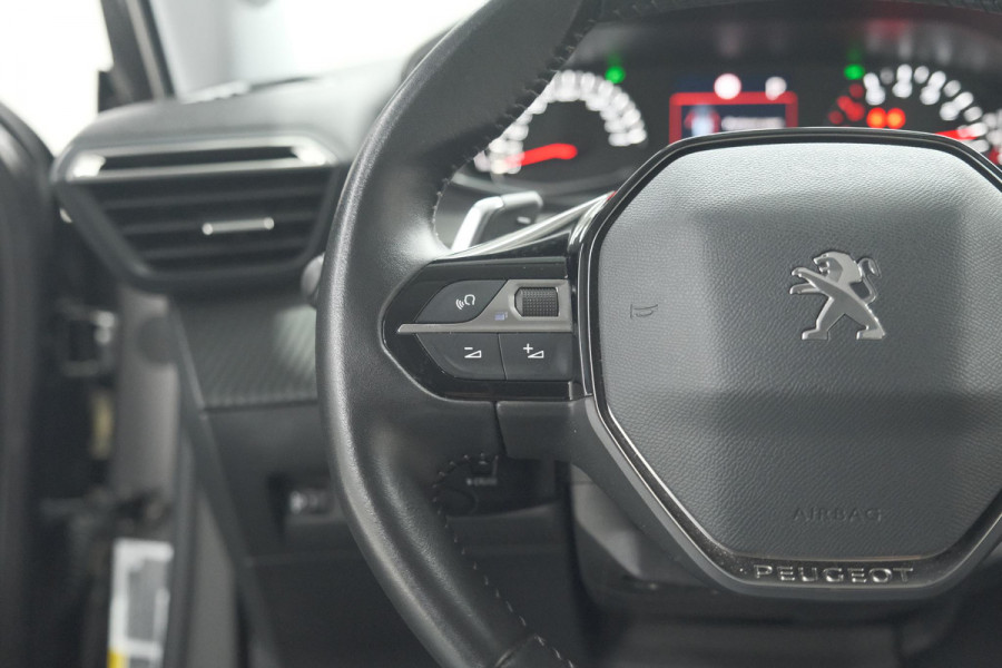 Peugeot 2008 PureTech 130 EAT8 Allure Pack | Trekhaak | Camera | Navigatie | Parkeersensoren | Stoelverwarming