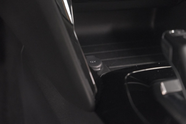Peugeot 2008 PureTech 130 EAT8 Allure Pack | Trekhaak | Camera | Navigatie | Parkeersensoren | Stoelverwarming