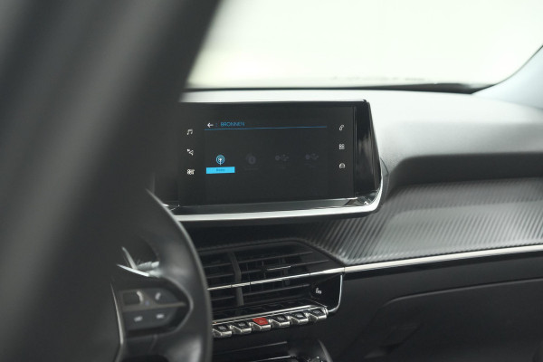 Peugeot 2008 PureTech 130 EAT8 Allure Pack | Trekhaak | Camera | Navigatie | Parkeersensoren | Stoelverwarming
