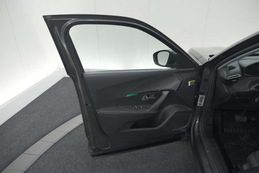 Peugeot 2008 PureTech 130 EAT8 Allure Pack | Trekhaak | Camera | Navigatie | Parkeersensoren | Stoelverwarming