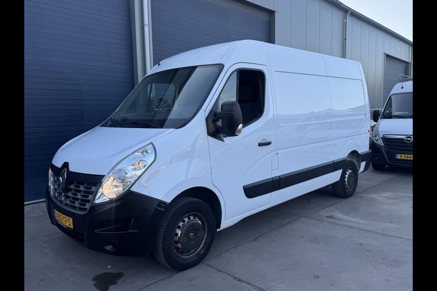 Renault Master T35 2.3 dCi L2H2 LAADKLEP / AIRCO / CRUISE CONTROLE / N.A.P / EURO 6