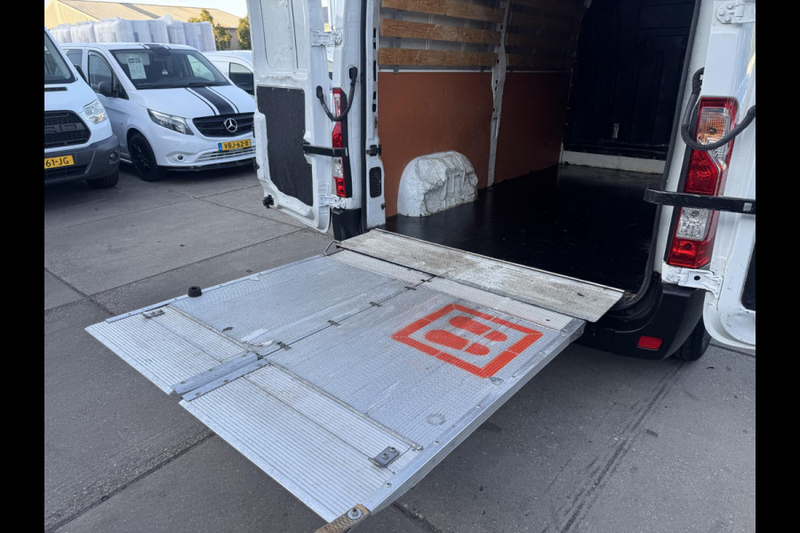 Renault Master T35 2.3 dCi L2H2 LAADKLEP / AIRCO / CRUISE CONTROLE / N.A.P / EURO 6