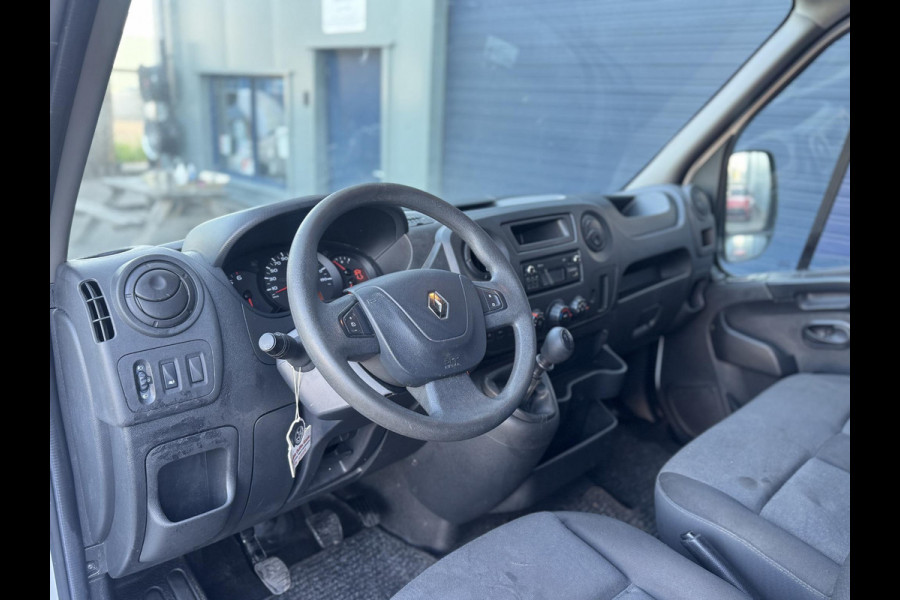 Renault Master T35 2.3 dCi L2H2 LAADKLEP / AIRCO / CRUISE CONTROLE / N.A.P / EURO 6