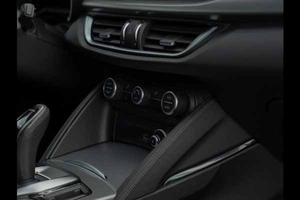 Alfa Romeo Stelvio 2.2 JTD AWD Veloce 210pk MY24 | Pano-dak | Matrix-LED | Veloce stoelen | Elektr. trekhaak