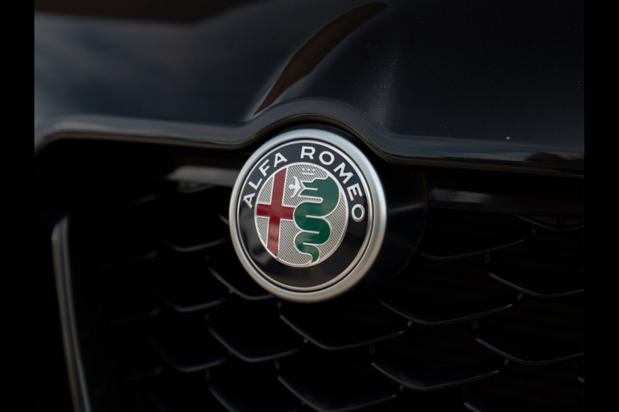 Alfa Romeo Stelvio 2.2 JTD AWD Veloce 210pk MY24 | Pano-dak | Matrix-LED | Veloce stoelen | Elektr. trekhaak