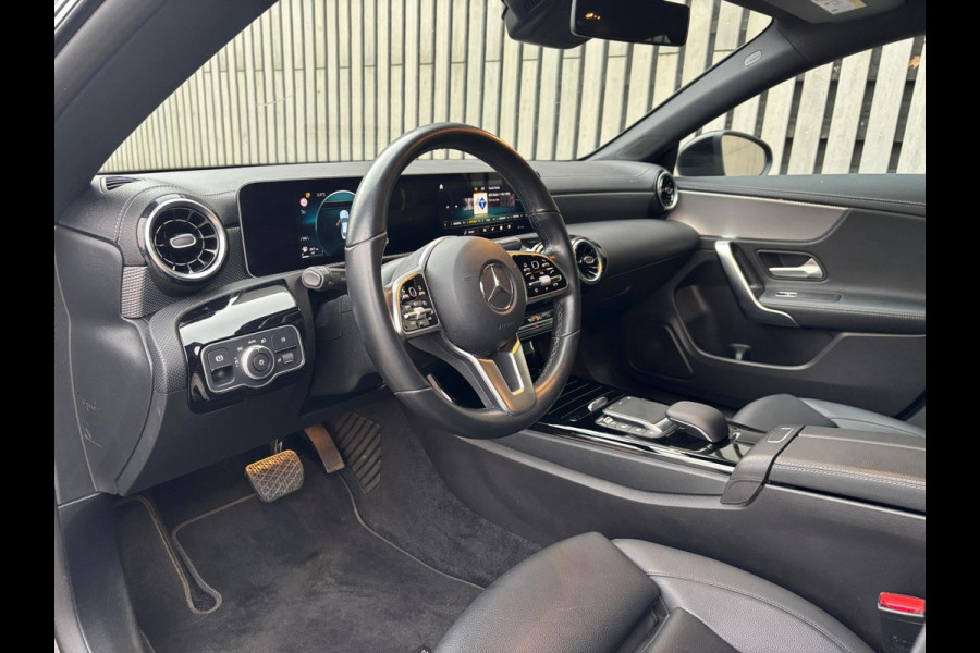Mercedes-Benz CLA-Klasse 200 d Advantage 1e Eigenaar.