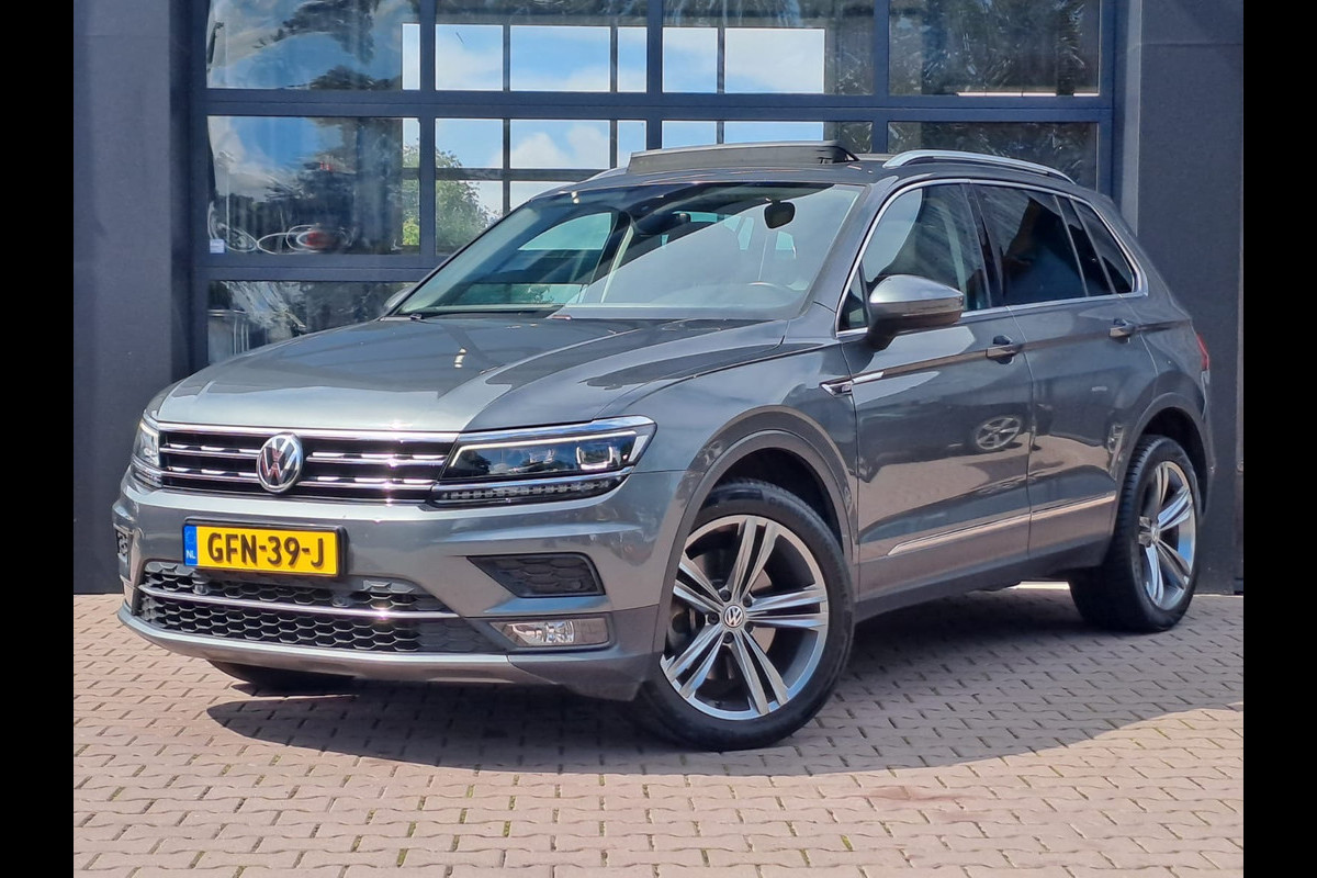 Volkswagen Tiguan 2.0 TSI 4Motion Highline Business R | ACC | LED | Pano | Stoelverwarming | Virutal | Pano | 4X4 |