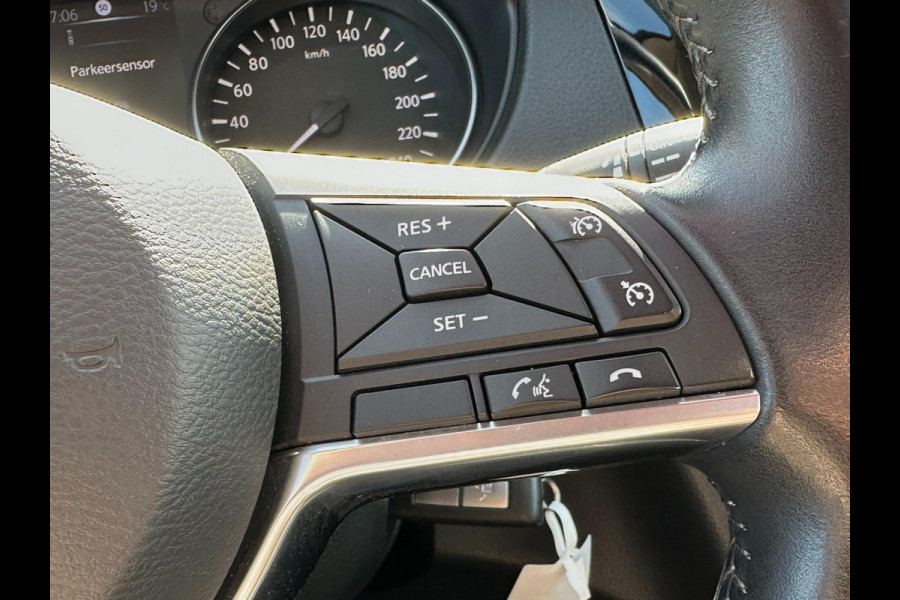 Nissan QASHQAI 1.2 N-Connecta l PANO