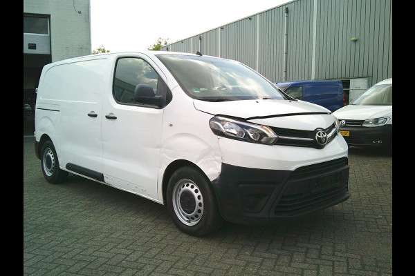 Toyota ProAce Worker 1.5 D-4D Comfort German fahrzeugbrief!!!!!!!!Damages on the exterior ,rondom beschadigingen.