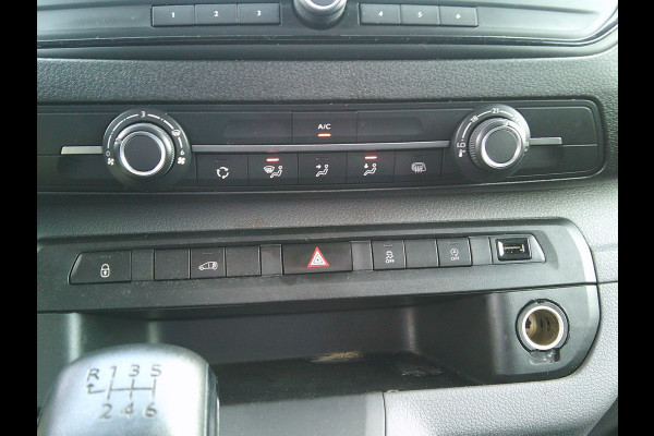 Toyota ProAce Worker 1.5 D-4D Comfort German fahrzeugbrief!!!!!!!!Damages on the exterior ,rondom beschadigingen.
