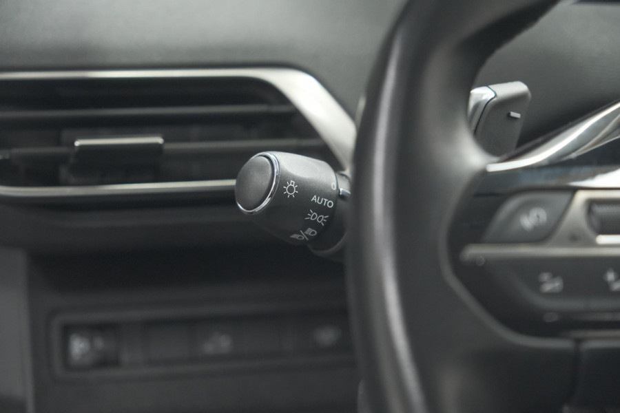 Peugeot 3008 PureTech 130 EAT8 Blue Lease Premium | Camera | Elektronische Kofferklep | Dodehoekdetectie | Navigatie