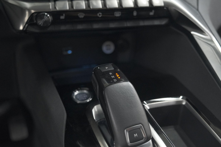 Peugeot 3008 PureTech 130 EAT8 Blue Lease Premium | Camera | Elektronische Kofferklep | Dodehoekdetectie | Navigatie
