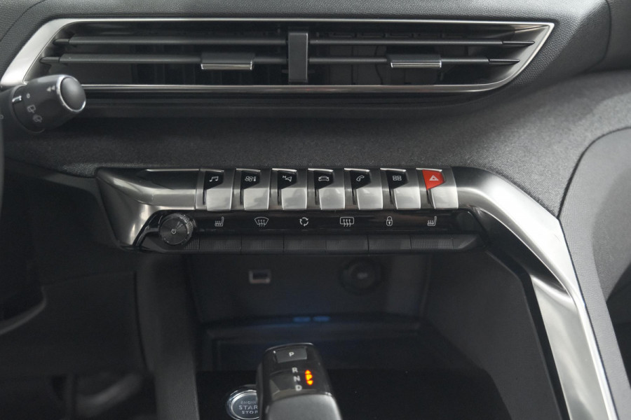 Peugeot 3008 PureTech 130 EAT8 Blue Lease Premium | Camera | Elektronische Kofferklep | Dodehoekdetectie | Navigatie