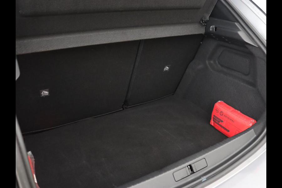 Opel Corsa 1.2 GS Line | Camera | Carplay | Navigatie | Climate control | Keyless | Sportstoelen | Full LED | Getint glas | Cruise control