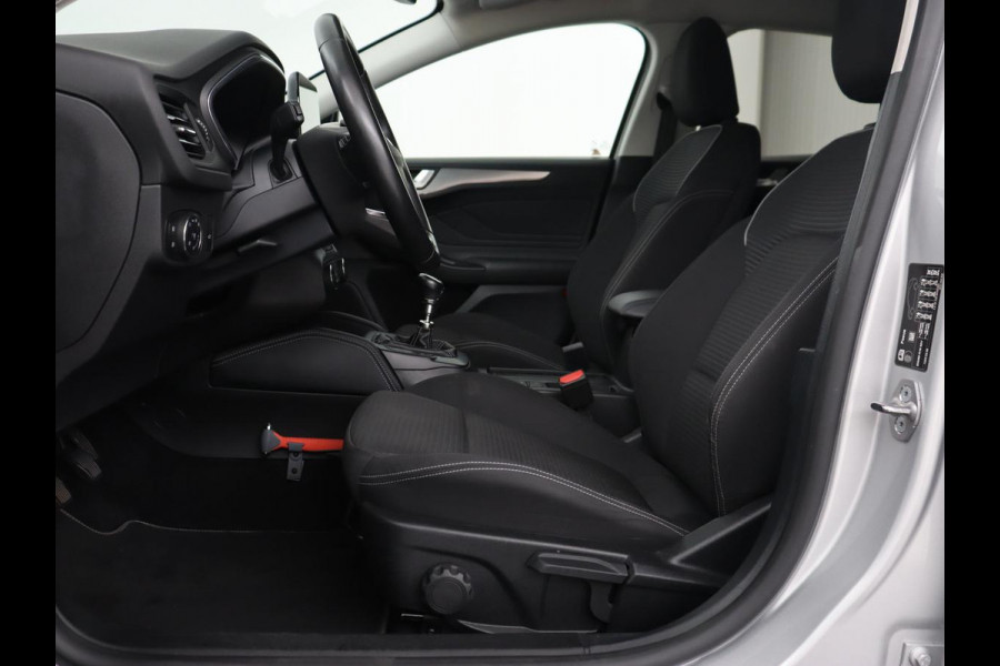Ford Focus 1.0 EcoBoost Hybrid Titanium X | Stoel & stuurverwarming | Camera | Trekhaak | Carplay | Digital Cockpit | Full LED | Keyless