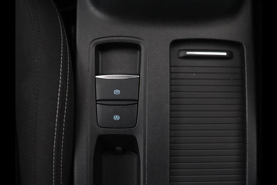 Ford Focus 1.0 EcoBoost Hybrid Titanium X | Stoel & stuurverwarming | Camera | Trekhaak | Carplay | Digital Cockpit | Full LED | Keyless