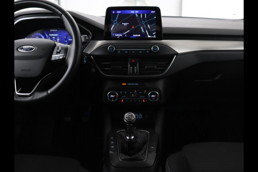 Ford Focus 1.0 EcoBoost Hybrid Titanium X | Stoel & stuurverwarming | Camera | Trekhaak | Carplay | Digital Cockpit | Full LED | Keyless