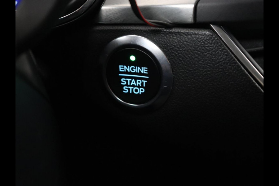 Ford Focus 1.0 EcoBoost Hybrid Titanium X | Stoel & stuurverwarming | Camera | Trekhaak | Carplay | Digital Cockpit | Full LED | Keyless