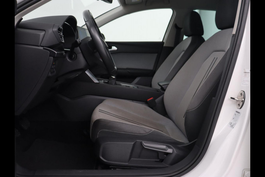Seat Leon 1.5 TSI Style Launch Edition | Trekhaak | Camera | Adaptive cruise | Carplay | Parkeerhulp | Navigatie | Full LED