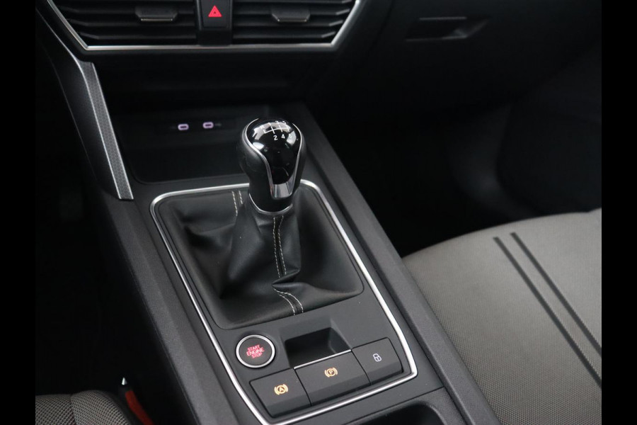 Seat Leon 1.5 TSI Style Launch Edition | Trekhaak | Camera | Adaptive cruise | Carplay | Parkeerhulp | Navigatie | Full LED