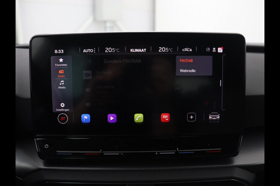 Seat Leon 1.5 TSI Style Launch Edition | Trekhaak | Camera | Adaptive cruise | Carplay | Parkeerhulp | Navigatie | Full LED
