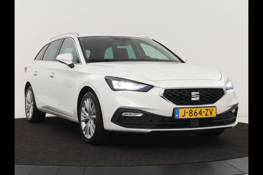 Seat Leon 1.5 TSI Style Launch Edition | Trekhaak | Camera | Adaptive cruise | Carplay | Parkeerhulp | Navigatie | Full LED