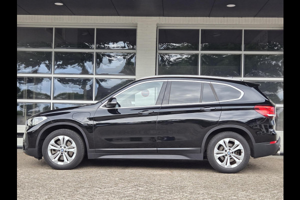 BMW X1 xDrive25e eDrive Edition | LEDER | HEAD UP | ELEKTR. KOFFERKLEP | TREKHAAK | CAMERA | LED KOPLAMPEN |