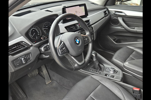 BMW X1 xDrive25e eDrive Edition | LEDER | HEAD UP | ELEKTR. KOFFERKLEP | TREKHAAK | CAMERA | LED KOPLAMPEN |