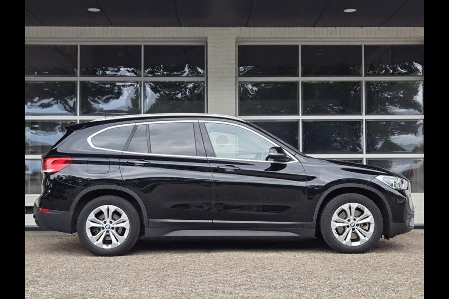 BMW X1 xDrive25e eDrive Edition | LEDER | HEAD UP | ELEKTR. KOFFERKLEP | TREKHAAK | CAMERA | LED KOPLAMPEN |