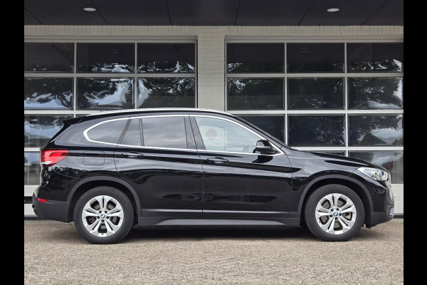 BMW X1 xDrive25e eDrive Edition | LEDER | HEAD UP | ELEKTR. KOFFERKLEP | TREKHAAK | CAMERA | LED KOPLAMPEN |