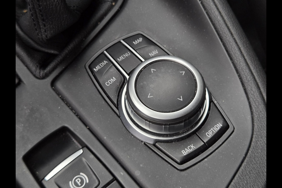 BMW X1 xDrive25e eDrive Edition | LEDER | HEAD UP | ELEKTR. KOFFERKLEP | TREKHAAK | CAMERA | LED KOPLAMPEN |