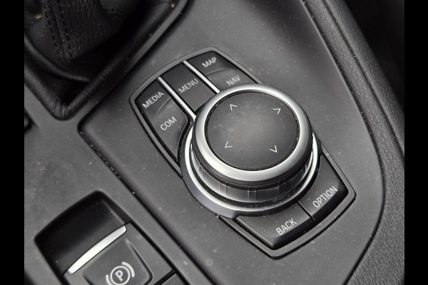 BMW X1 xDrive25e eDrive Edition | LEDER | HEAD UP | ELEKTR. KOFFERKLEP | TREKHAAK | CAMERA | LED KOPLAMPEN |