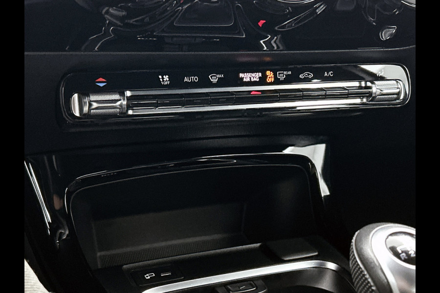 Mercedes-Benz A-Klasse 160 Business Solution | Lichtmetalen velgen | Navigatie |  Parking support | Inclusief 24 maanden MB Certified garantie voor Europa.