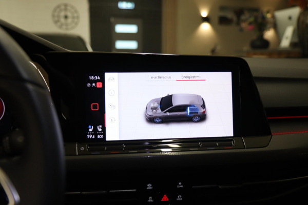 Volkswagen Golf GTE 1.4 245PK BLACK STYLE /PANO/HUD/IQ/LEER/CARPLAY/BOMVOL