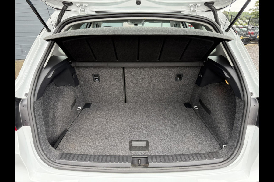 Seat Arona 1.0 TSI Xcellence Business Intense 1e Eigenaar,Navi,Apple Carplay,Clima,Cruise,Stoelverwarming,PDC,APK tot 01-2027