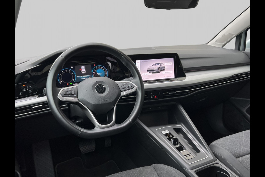 Volkswagen GOLF Variant 1.0 eTSI Life | automaat | virtual cockpit | adaptive cruise | LED | PDC | Apple Carplay/Android Auto