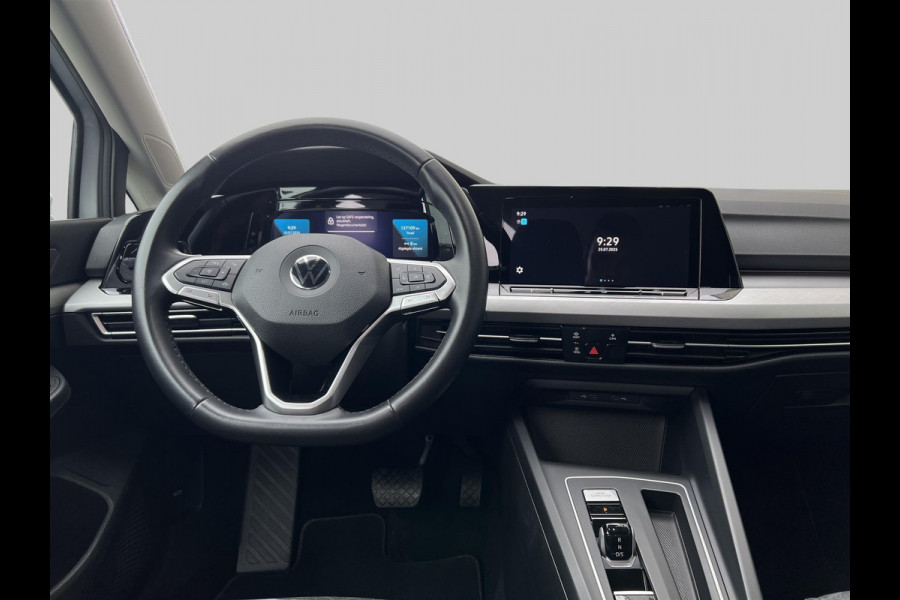 Volkswagen GOLF Variant 1.0 eTSI Life | automaat | virtual cockpit | adaptive cruise | LED | PDC | Apple Carplay/Android Auto