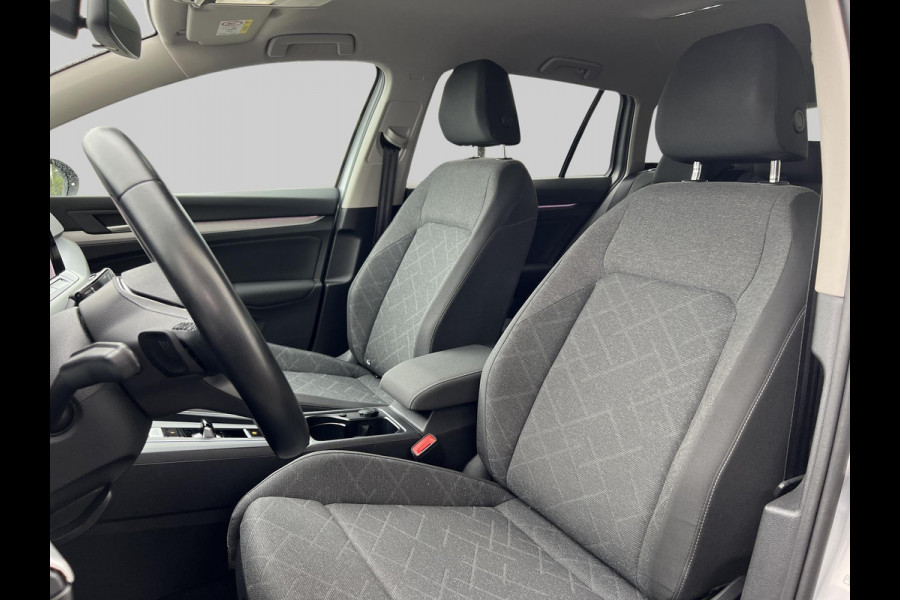 Volkswagen GOLF Variant 1.0 eTSI Life | automaat | virtual cockpit | adaptive cruise | LED | PDC | Apple Carplay/Android Auto