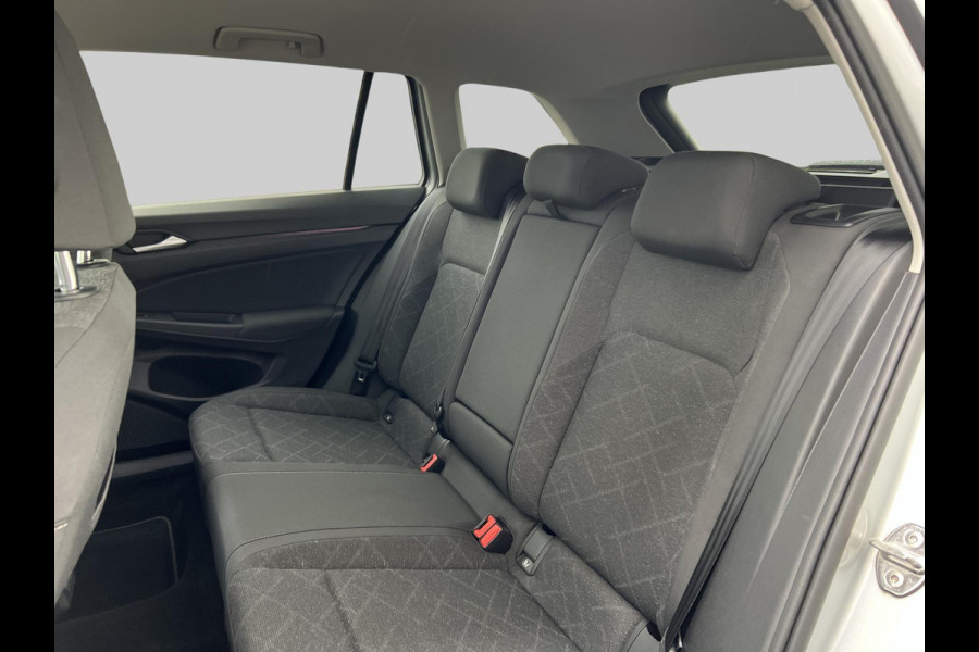Volkswagen GOLF Variant 1.0 eTSI Life | automaat | virtual cockpit | adaptive cruise | LED | PDC | Apple Carplay/Android Auto